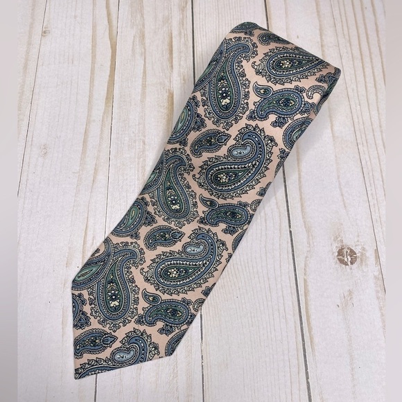 Ferrell Reed For Nordstrom 100% Silk Tie Soft pink Paisley - Picture 1 of 6